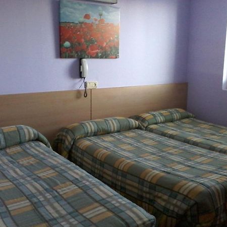 Hotel Buenos Aires Villafria Екстер'єр фото