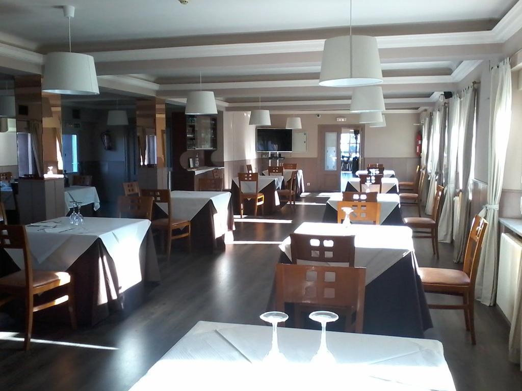 Hotel Buenos Aires Villafria Екстер'єр фото