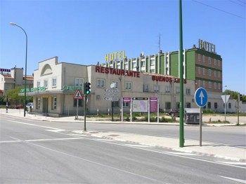 Hotel Buenos Aires Villafria Екстер'єр фото