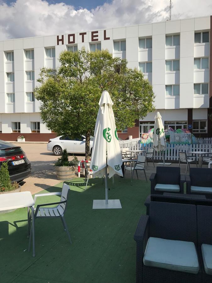 Hotel Buenos Aires Villafria Екстер'єр фото