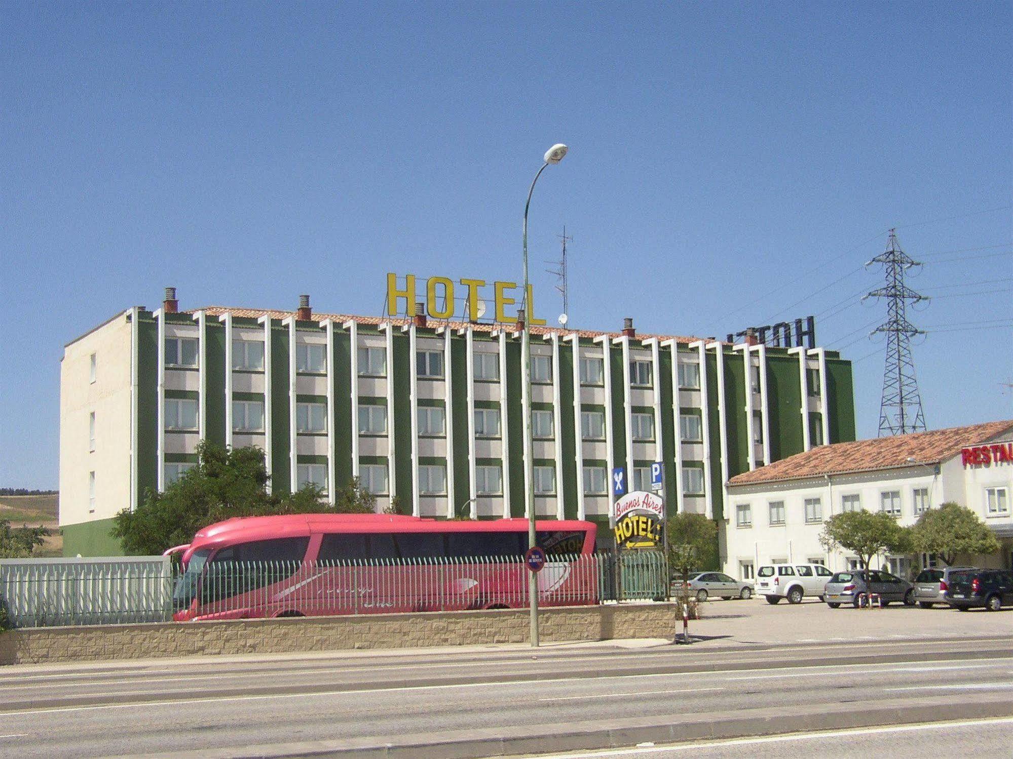 Hotel Buenos Aires Villafria Екстер'єр фото